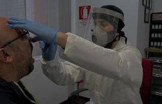 (Özel) Kocaeli’de işçilere korona virüs taraması...