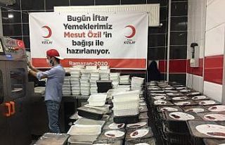 ( ÖZEL) Mesut Özil’in bağışı ihtiyaç sahiplerine...