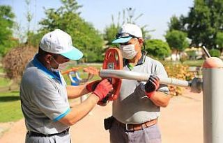 Pamukkale’de 61 mahalledeki 600 parkta bakım çalışması...