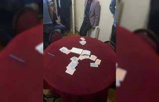 Polis baskınında kaçarken 2. kattan atladı, ayağını...