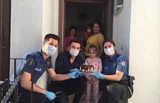 Polis ekiplerinden 5 yaşındaki minik Aysima’ya...