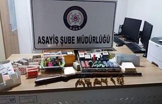 Ruhsatsız işyerini kumarhaneye çevirenlere polis...