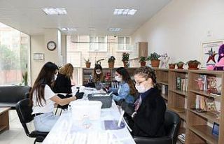 Sağlık çalışanları için günde 200 siper maske...