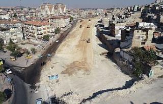 Şahinbey’deki 40 metrelik alternatif yol yapımında...