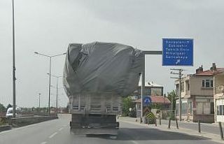 Saman yüklü tır sürücülerin hayatını hiçe...