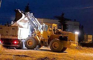 Samsat’ta depremin izleri siliniyor