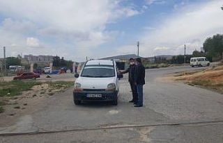 Sanayi sitesinde ateş ölçer ile korona virüsü...