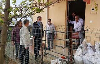 Şaphane’de her gün bir köye yemek dağıtılıyor