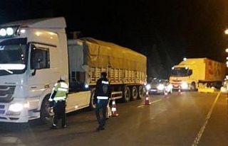 Seyahat kısıtlaması kaldırılan Şanlıurfa girişinde...