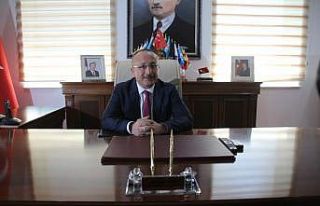 Siirt Belediyesine kayyum olarak atanan Vali Atik...