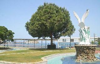 Simge isimler Kuşadası’nın parklarında yaşatılıyor