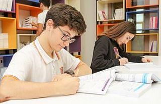 Sınava hazırlanan öğrenciler kalan süreyi iyi...