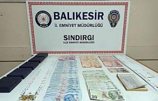 Sındırgı’da kumarhaneye çevrilen eve şok baskın