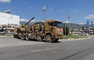 Sınıra obüs ve askeri personel sevkiyatı