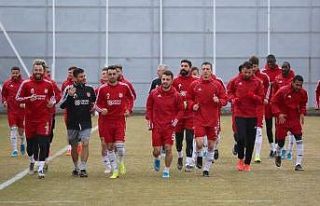 Sivasspor antrenmanlara başlıyor