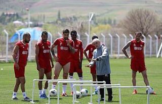 Sivasspor çalışmalarını sürdürdü