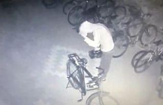 Sokağa çıkma kısıtlamasında akü hırsızlığı...