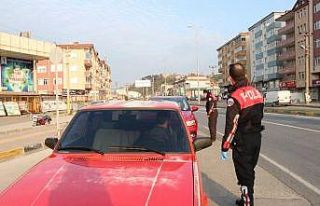 Sokağa çıkma yasağına uymayan 13 kişi ve 1 işyerine...