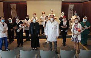 Sosyal mesafeli kutlama