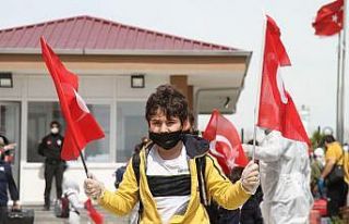 Suudi Arabistan’dan 143 Türk vatandaşı Van’a...