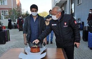 Tahliye sonrası çifte kutlama