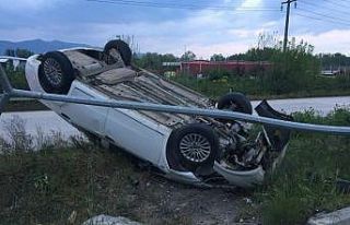 Takla atan aracın sürücüsü kayıplara karıştı