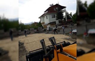 Taşköprü’de zarar gören kilit parkeler onarılıyor