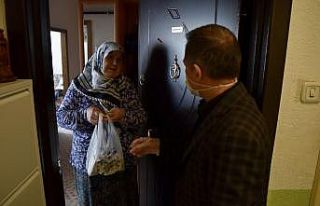 TEBEV, 342 vatandaşa eczane ve market-pazar alışverişi...