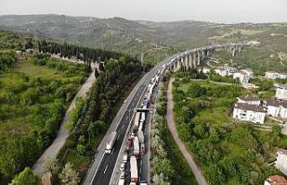 TEM Otoyolu 2 buçuk saatte trafiğe açılabildi