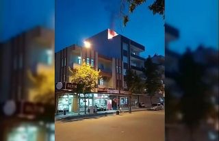 Terasta çıkan yangın paniğe neden oldu