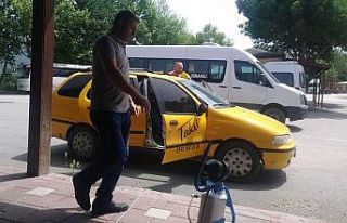 Ticari araç ve durakları tek tek dezenfekte edildi