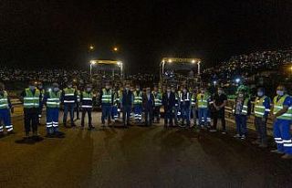 Trafik durdu Büyükşehir yol yaptı