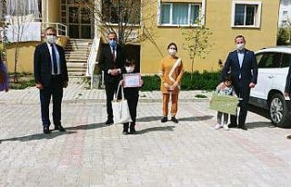 Tuşba’da 23 Nisan yarışmasının ödülleri verildi