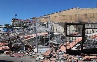 Van otogarındaki eski binalar yıkıldı