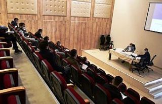 Yalova’da berber ve kuaförlerle yeni dönem görüşüldü