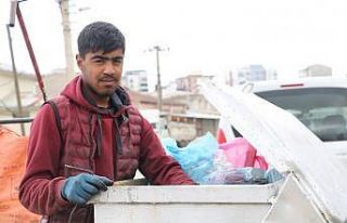 Yediği ceza ekmek parasından alıkoymadı