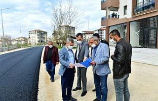 Yeşilyurt’ta asfalt çalışmaları son sürat