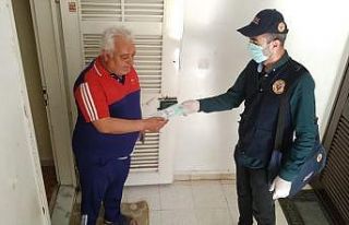 Yüreğir Belediyesi 1 milyon maske dağıttı