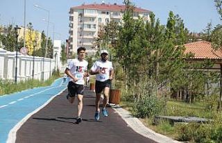 15 Temmuz Atletizm yarışmasında kıyasıya rekabet...