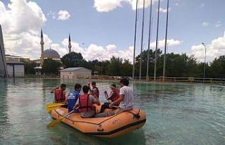 15 Temmuz ruhuyla rafting ve tırmanış yaptılar