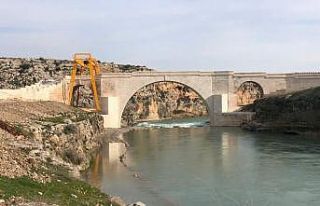 1800 yıllık tarihi köprü ulaşıma açıldı