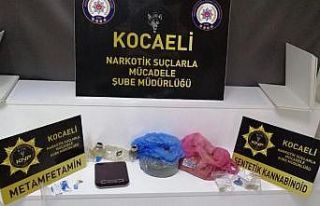 1 kilo 693 gram uyuşturucu ile yakalanan 3 torbacı...