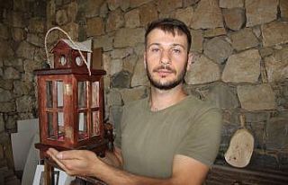 25 yaşında maket ustası oldu, taleplere yetişemiyor