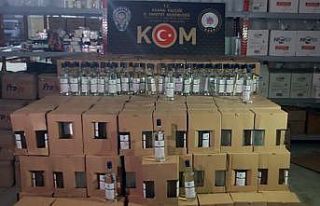 Adana’da 2 bin 140 litre kaçak etil alkol ele geçirildi