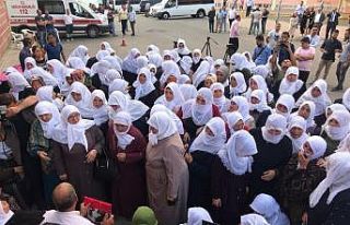 Ağrılı kadınlar Diyarbakır anneleri için Ayasofya’da...