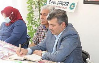 AK Parti teşkilatı mahalle muhtarları ile buluştu