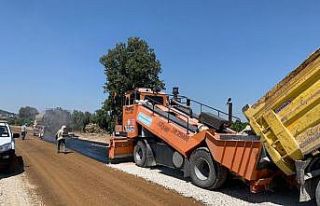 Akhisar ve Gölmarmara’da asfalt çalışmaları...