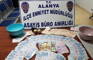 Alanya’da 2 kıraathaneye kumar baskını