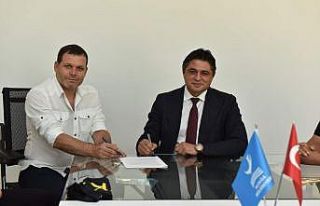 Aliağaspor FK’da teknik direktör Hakan Şapçı...
