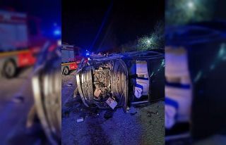 Alkollü sürücünün kullandığı kamyonet yan...